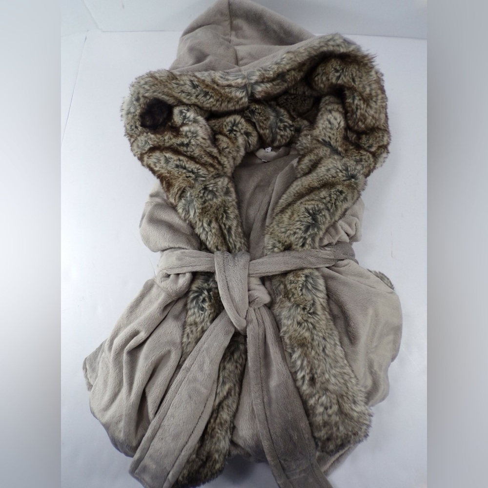 Pottery Barn Faux Fur Ombre Tipped Robe Gray Caramel